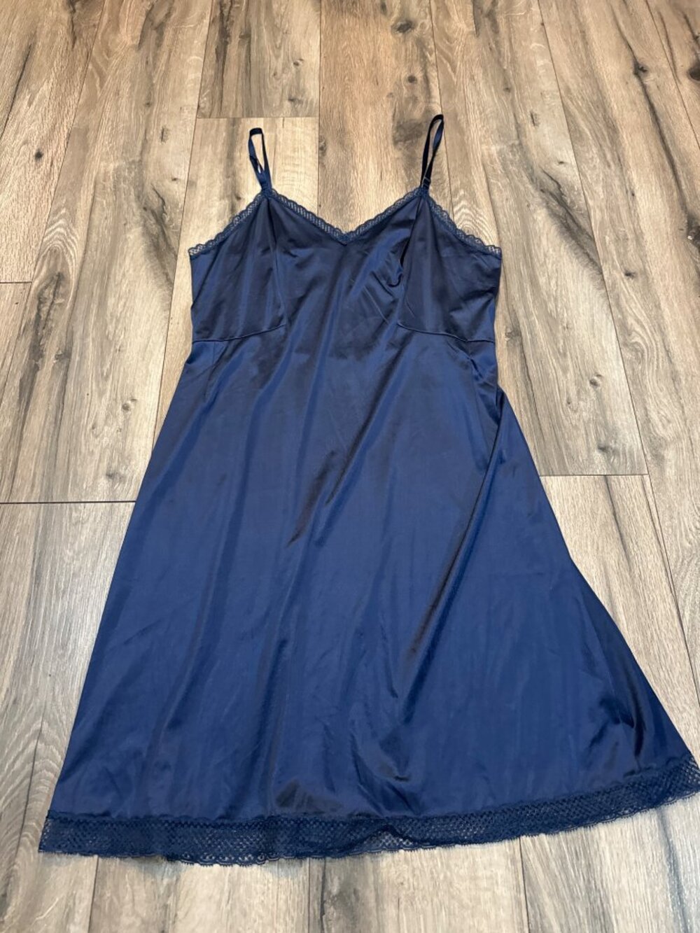 VTG Vanity Fair Navy Nylon Full Slip Sissy Coquette Floral Lace Chiffon Trim Siz